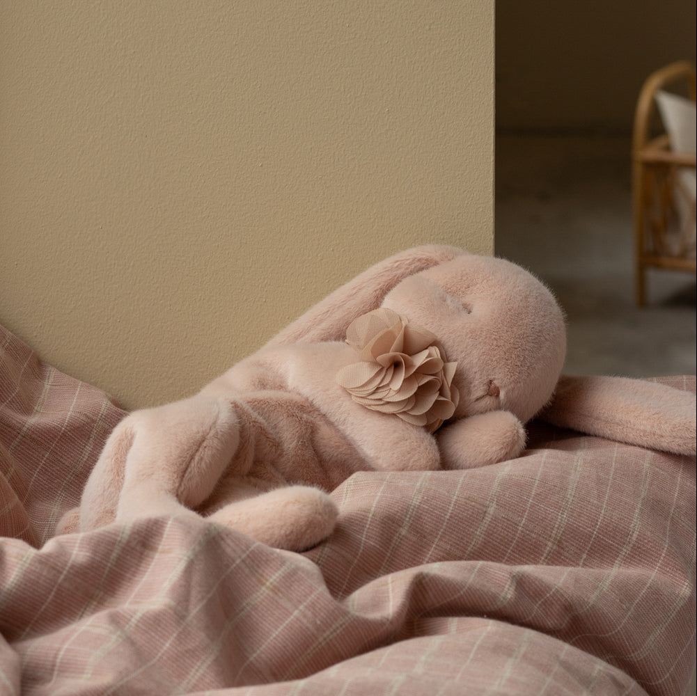 Maileg Sleeping bunny plush, Small | Powder