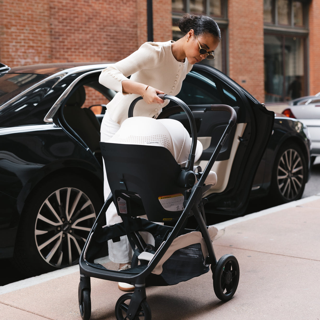 UPPAbaby Kona Stroller *PRE-ORDER * SHIPS LATE SEPTEMBER