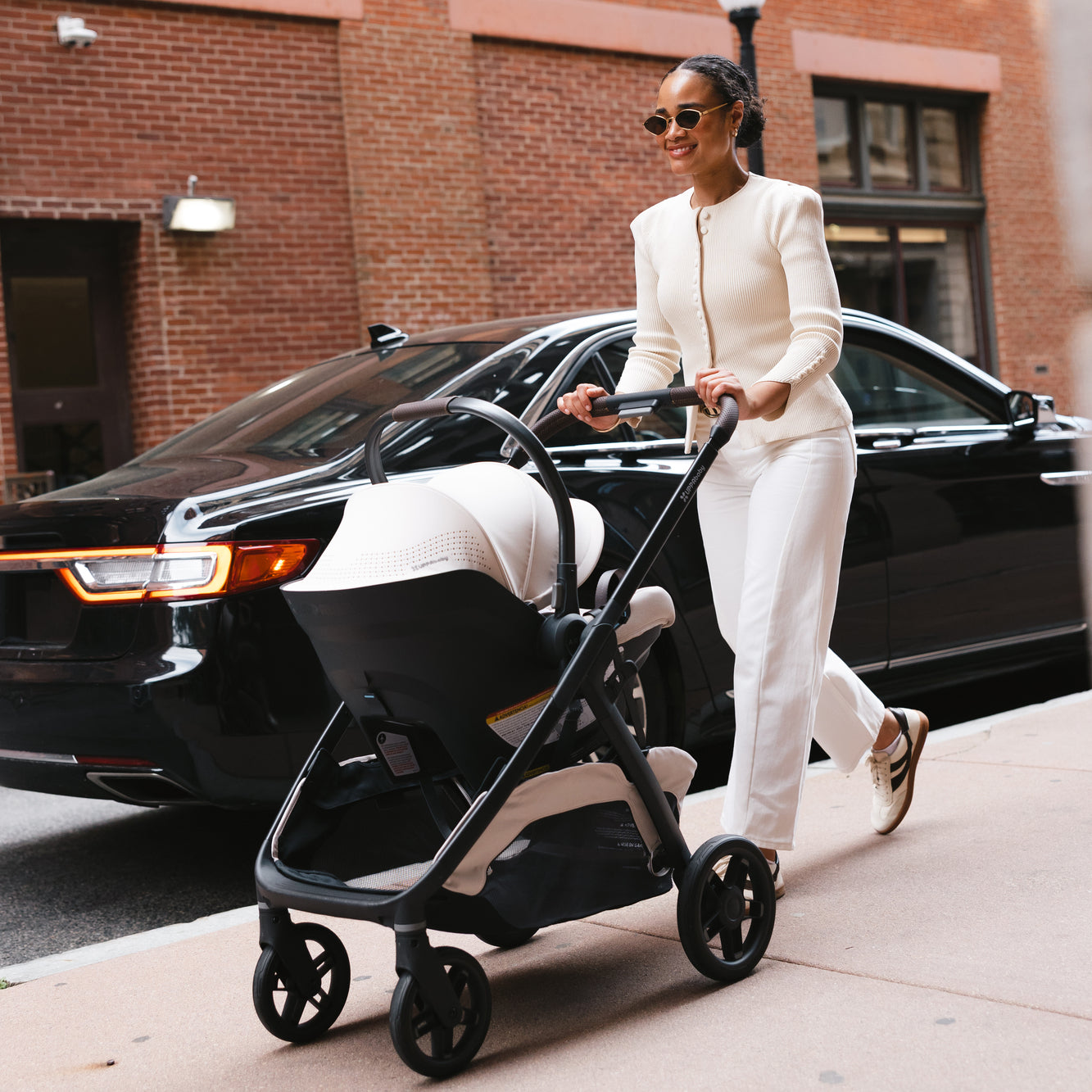 UPPAbaby Kona Stroller *PRE-ORDER * SHIPS LATE SEPTEMBER