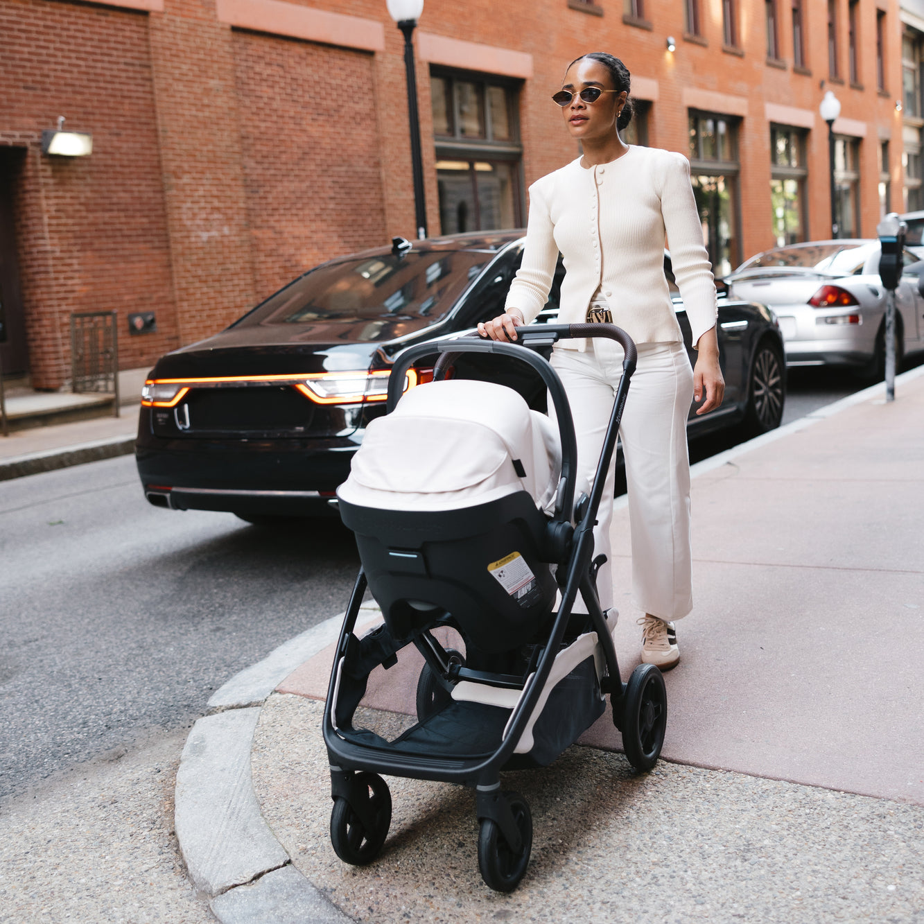 UPPAbaby Kona Stroller *PRE-ORDER * SHIPS LATE SEPTEMBER