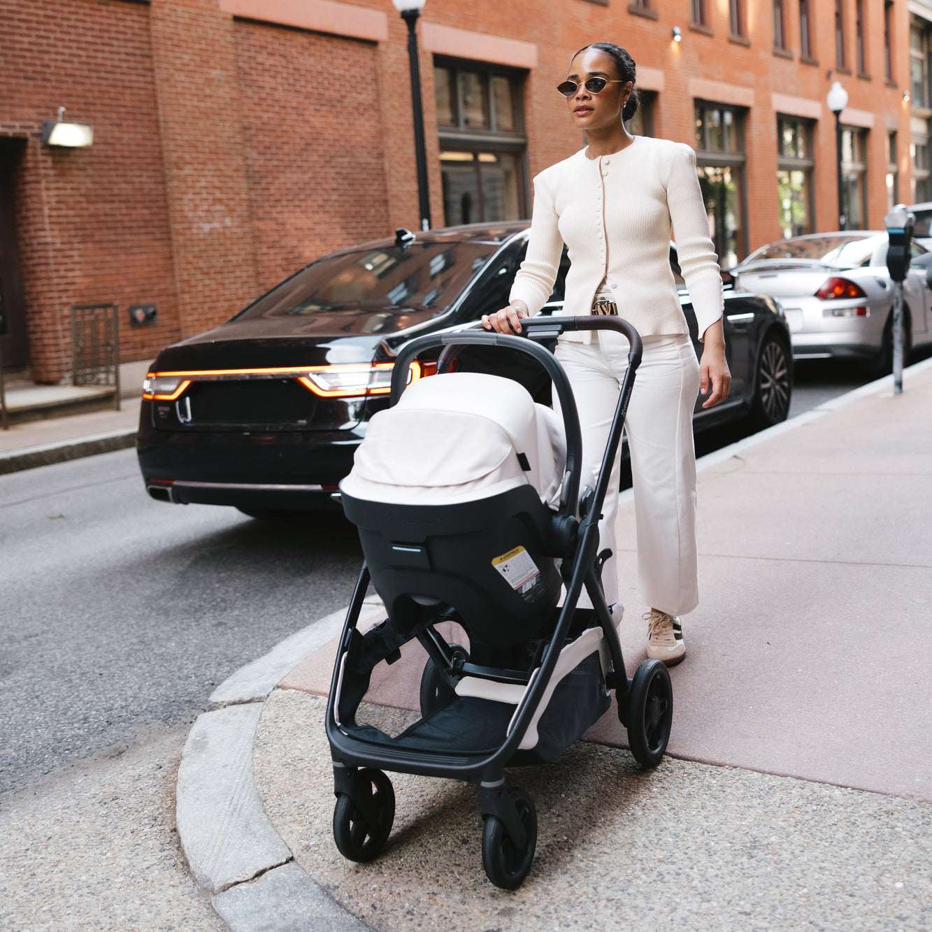 UPPAbaby Kona Stroller *PRE-ORDER * SHIPS LATE SEPTEMBER