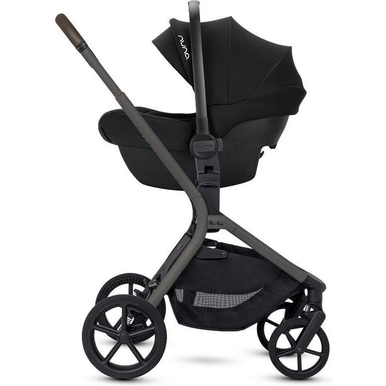 Silver Cross Breez Mid-Size Compact Stroller * Ships Late July*