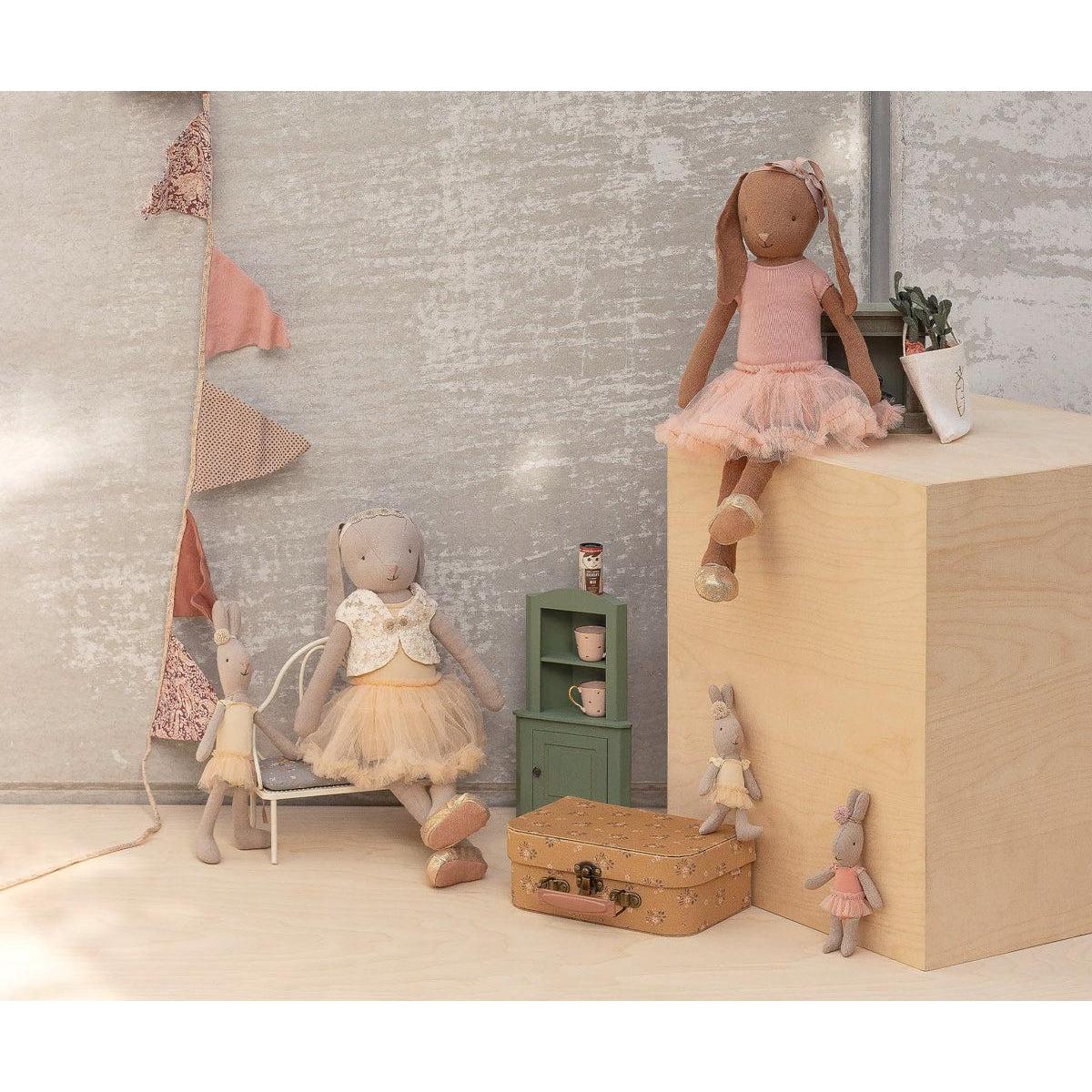 Maileg Bunny size 3, Classic - Ballet suit and skirt cream