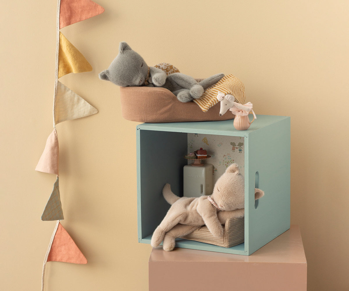 Maileg Sleeping kitten plush, Small | Grey