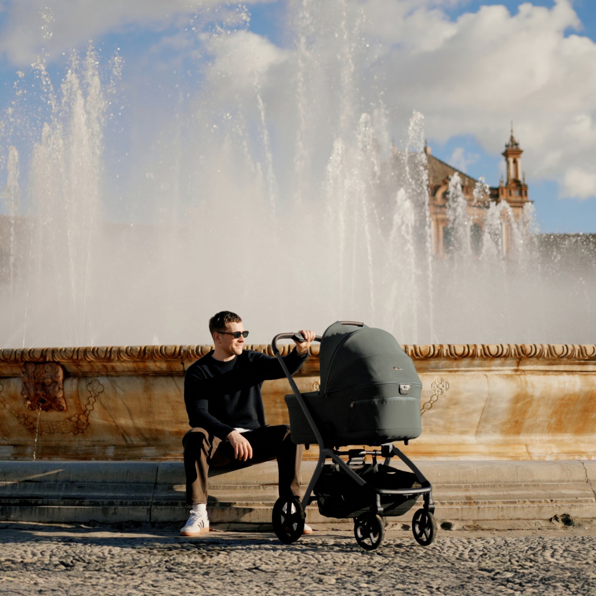 Silver Cross Breez Mid-Size Compact Stroller * Ships Late July*