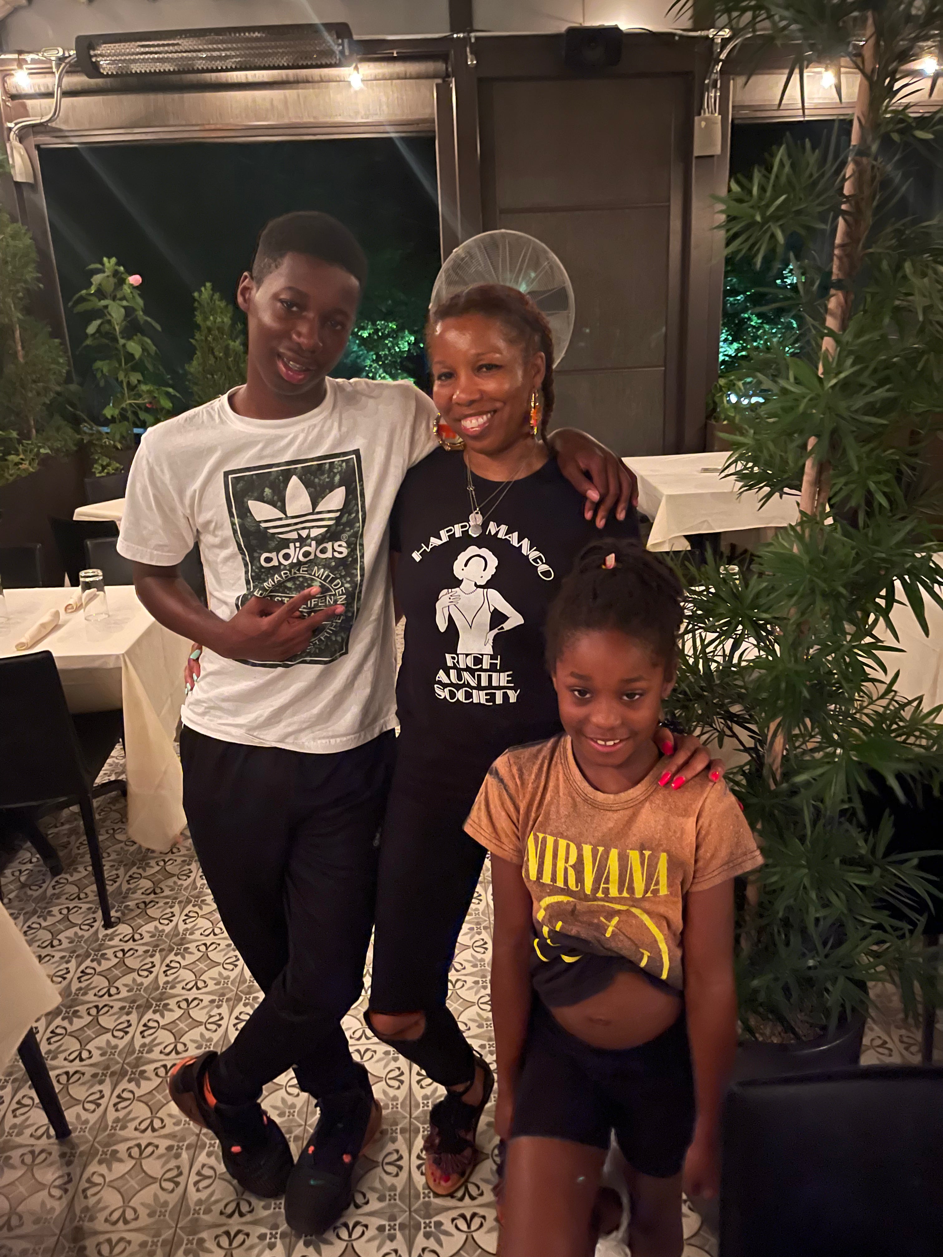 Rich Auntie Society Tee Black Card Black