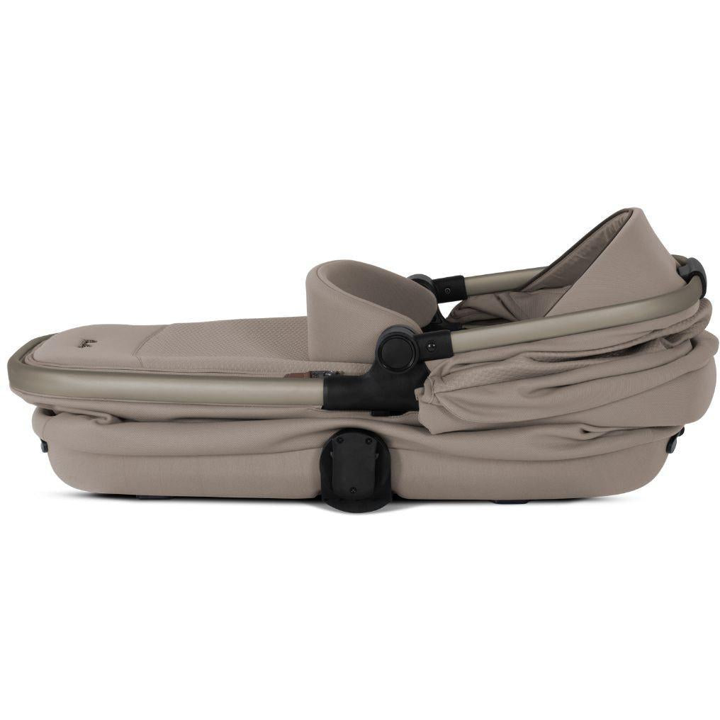 Silver Cross Reef 2 First Bed Folding Bassinet (2025 Edition)